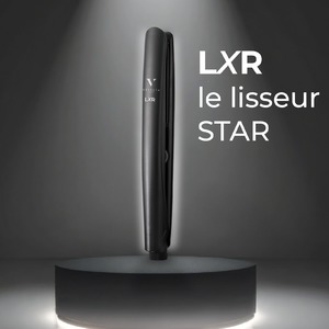 Le lisseur boucleur LXR, votre nouvel allié pour des cheveux sublimes ! 🌟 Grâce à ses plaques flottantes de 100 mm, profitez d'une glisse fluide et d'un lissage régulier, quel que soit votre type de cheveux. Réglez la température selon vos besoins et révélez toute la beauté de votre chevelure. 💁‍♀️✨ #VelectaParis #Velecta #fabriquéenFrance #LXR #CheveuxSublimes